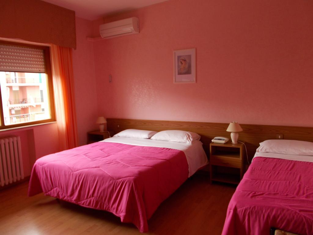 Hotel Maremonti Віко-дель-Ґарґано Номер фото